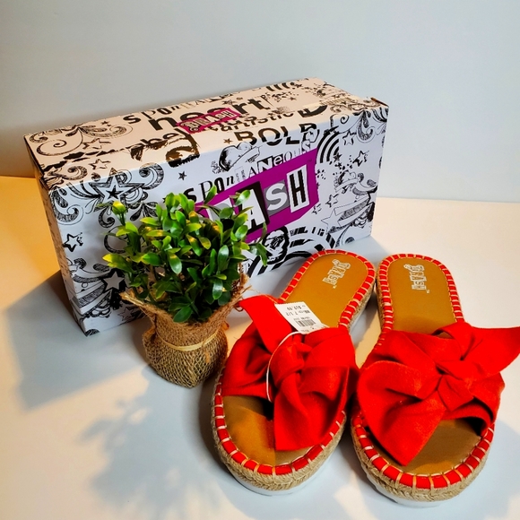 Shoes - Picture 2 of 3